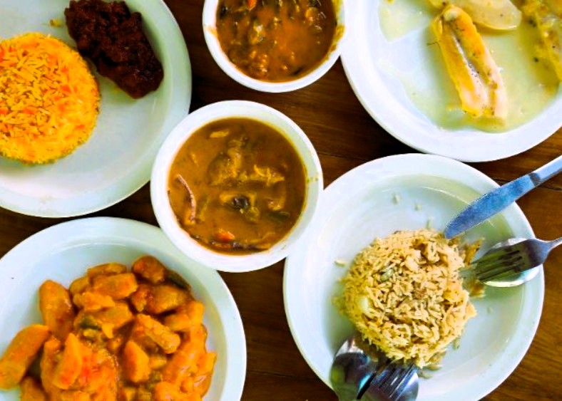 Traditional Cooking Class and Local Market